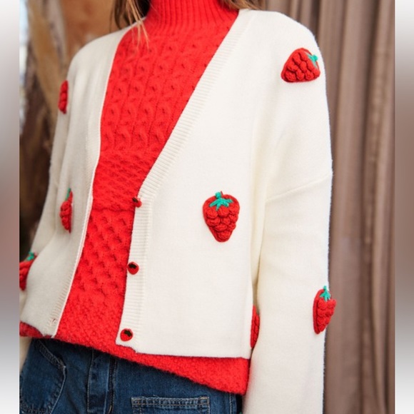 Strawberry Sweater - Picture 3 of 5